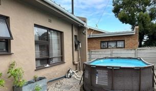 4 Bedroom Property for Sale in Denneoord Western Cape